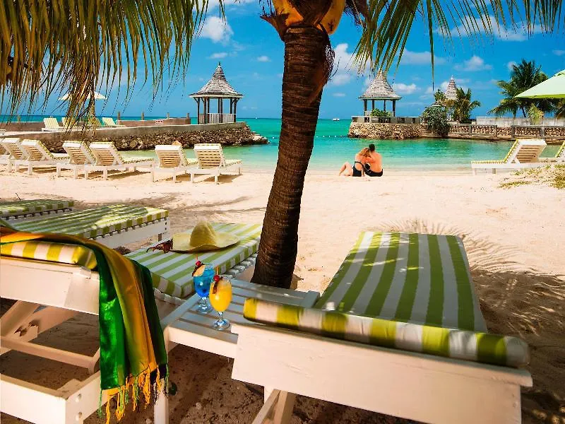 Seagarden Beach Resort Montego Bay Jamaica